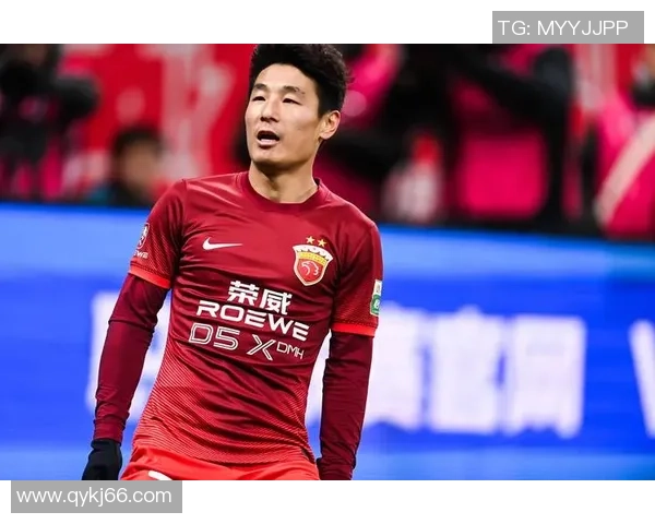 退役足球明星们的现状与转型之路：从赛场到生活的新挑战与机遇